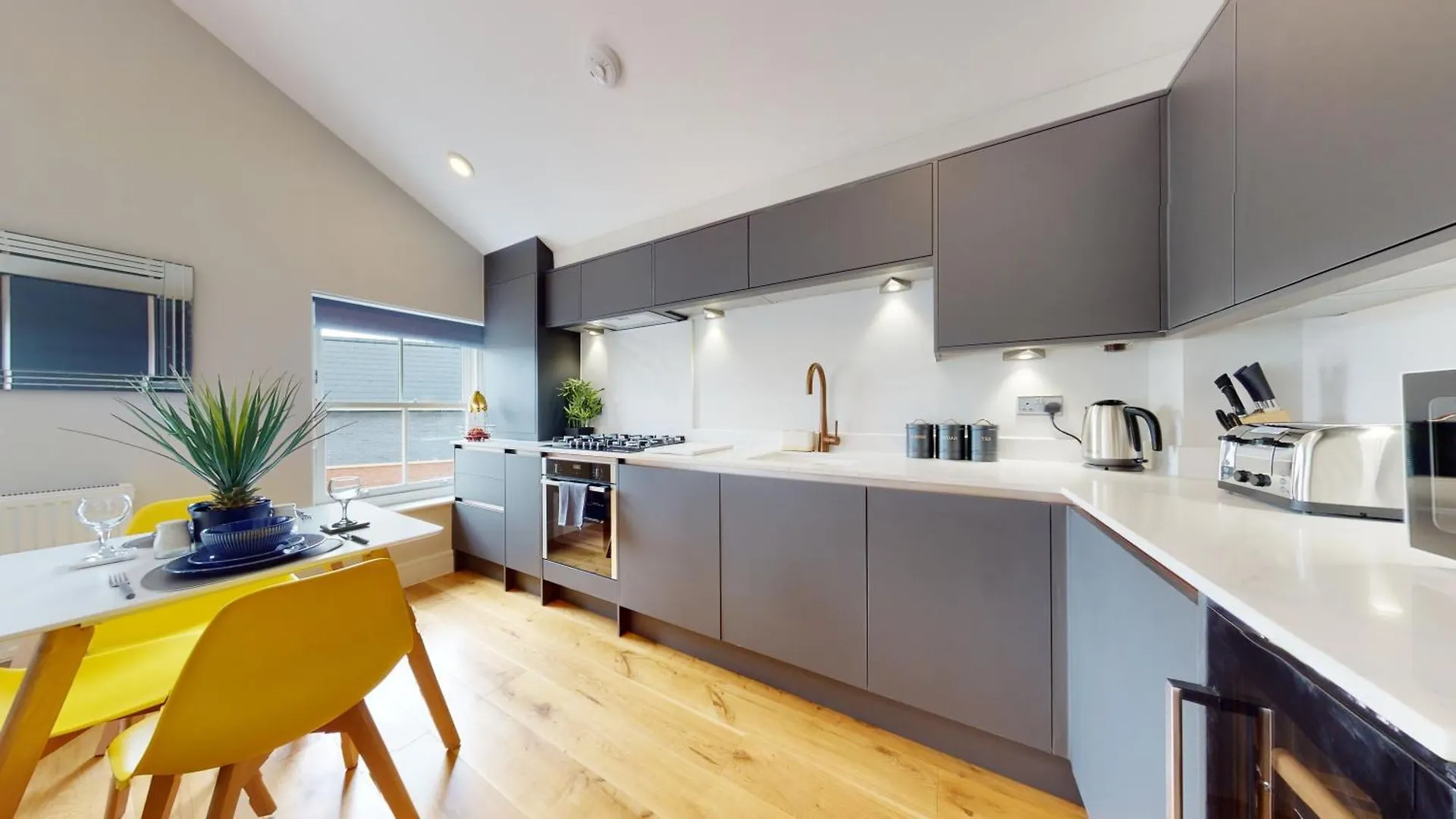 Chic 1Br Flat In Prime Location Apartment Cardiff United Kingdom